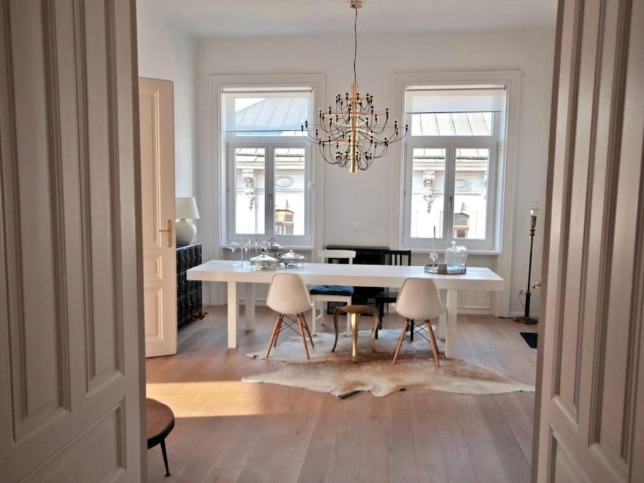 Apartment Designer Flat, Fully Furnished & Sunny Wien