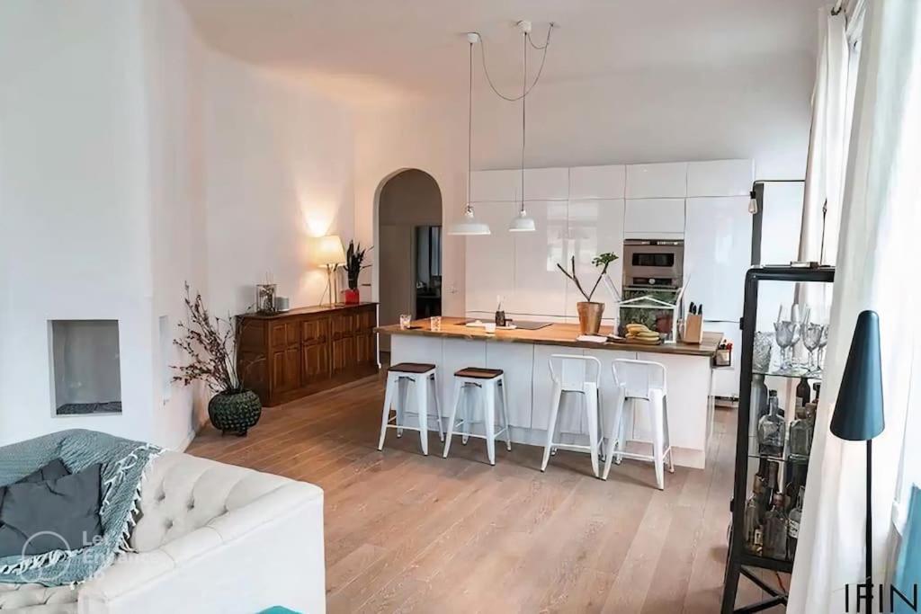 Apartment Designer Flat, Fully Furnished & Sunny *